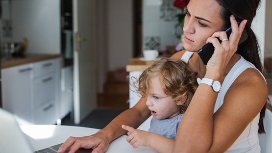 Pandemic pushes mothers of young children out of the labor force, key image