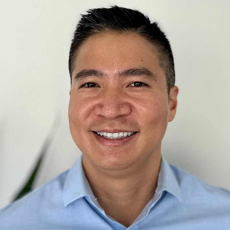 Moises Yi